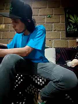 Snapshot of Pitudo20cmm chatting on September 19, 6:59 am Pitudo20cmm online show from September 19, 6:59 am