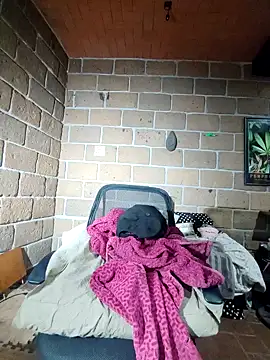 Snapshot of Pitudo20cmm chatting on October 31, 5:41 am Pitudo20cmm online show from October 31, 5:41 am