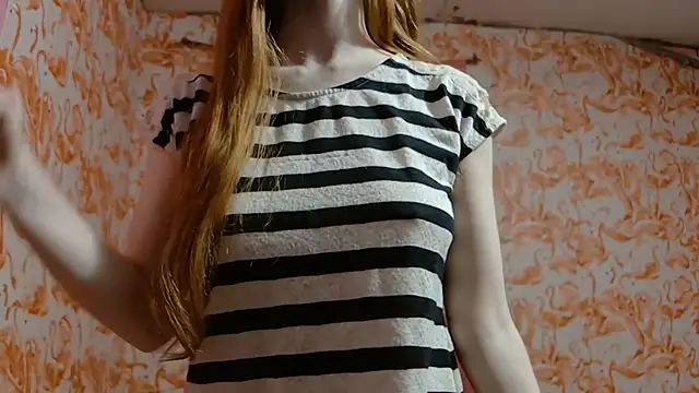 strawberrysmoothie online show from November 17, 1:33 am