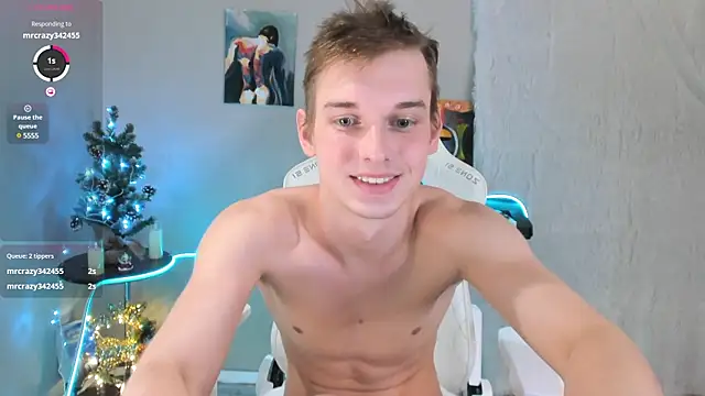 Snapshot of 4ever_dude chatting on December 21, 7:24 am 4ever dude online show from December 21, 7:24 am