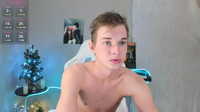 Snapshot of 4ever_dude chatting on December 26, 3:38 am 4ever dude online show from December 26, 3:38 am