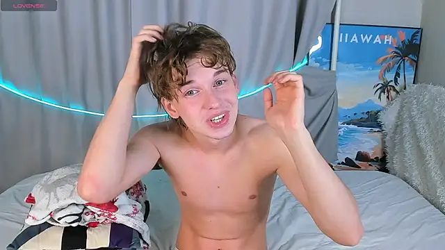 Snapshot of 4ever_dude chatting on September 24, 6:17 am 4ever dude online show from September 24, 6:17 am