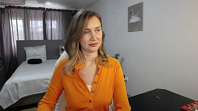 Vanessa Nowak online show from April 17, 8:39 am