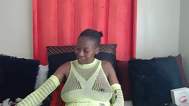 Snapshot of chocolatemix44 chatting on February 23, 9:17 am chocolatemix44 online show from February 23, 9:17 am