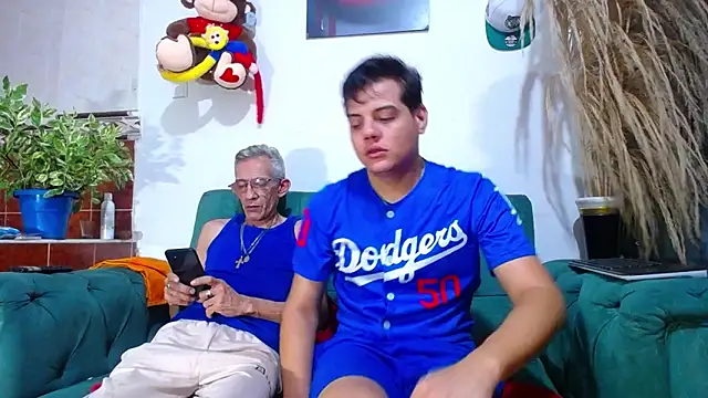 Leon hot X online show from February 22, 9:26 pm