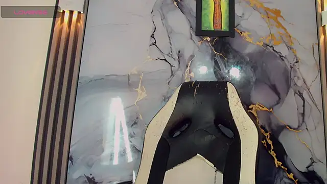 khiara moretti online show from April 16, 7:36 pm