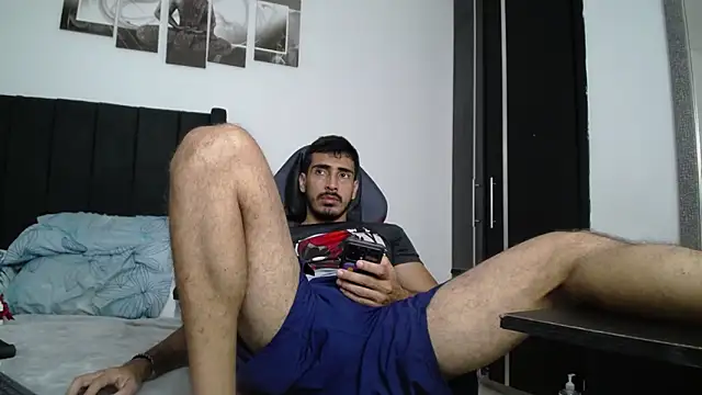 Snapshot of muscle_ares chatting on March 15, 3:48 pm muscle ares online show from March 15, 3:48 pm