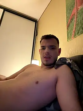 Snapshot of oscar_sweet22 chatting on January 12, 10:59 pm oscar sweet22 online show from January 12, 10:59 pm