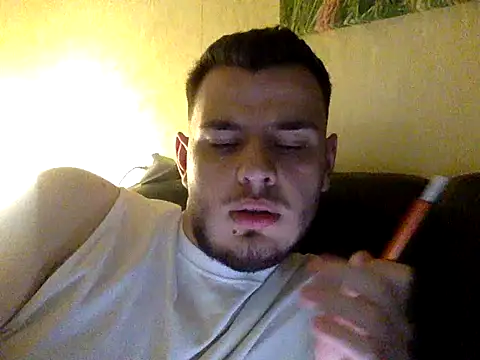 Snapshot of oscar_sweet22 chatting on January 18, 10:35 pm oscar sweet22 online show from January 18, 10:35 pm