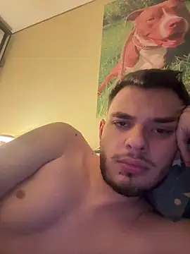 Snapshot of oscar_sweet22 chatting on April 13, 7:19 pm oscar sweet22 online show from April 13, 7:19 pm