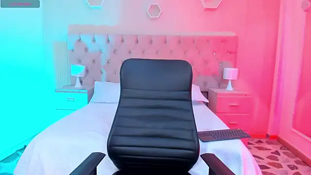 Agathaargent  online show from October 31, 4:02 am