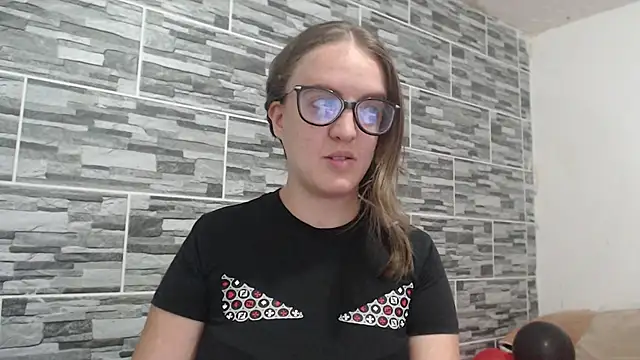 Venus Santana online show from December 5, 6:33 pm