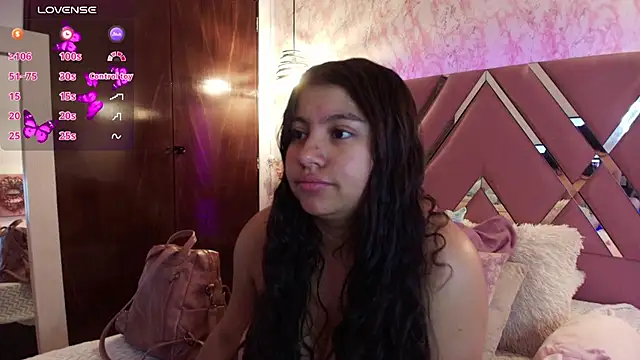 Snapshot of Miaa_Smiith1 chatting on March 11, 12:17 pm Miaa Smiith1 online show from March 11, 12:17 pm