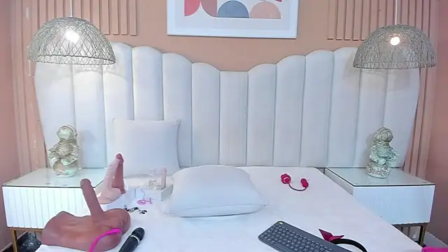 Sara Vanegas online show from March 7, 11:18 am