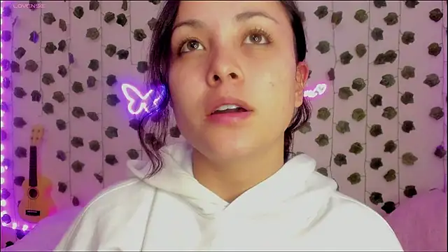 Megan Rodrigo online show from January 5, 10:29 pm
