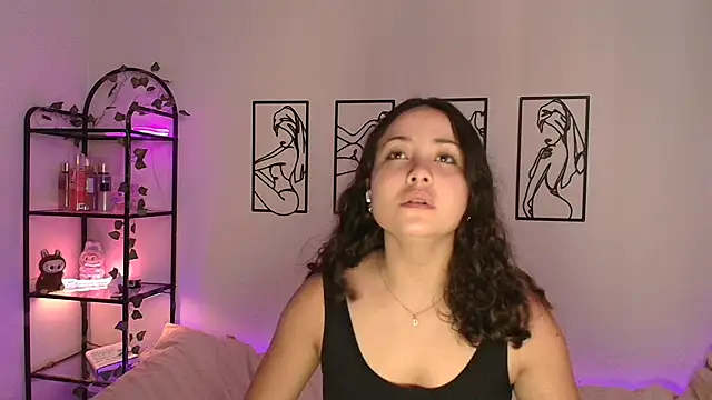 Megan Rodrigo online show from October 8, 7:11 pm