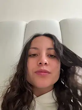 Megan Rodrigo online show from May 26, 1:18 pm