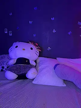 Roxanne 08 online show from February 9, 9:16 am