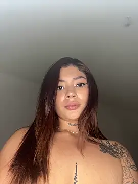 Roxanne 08 online show from March 11, 9:45 am