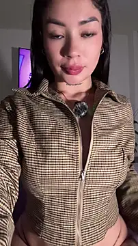 Snapshot of Roxanne_08 chatting on May 1, 12:26 am Roxanne 08 online show from May 1, 12:26 am