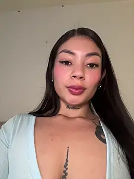 Snapshot of Roxanne_08 chatting on May 23, 7:29 pm Roxanne 08 online show from May 23, 7:29 pm