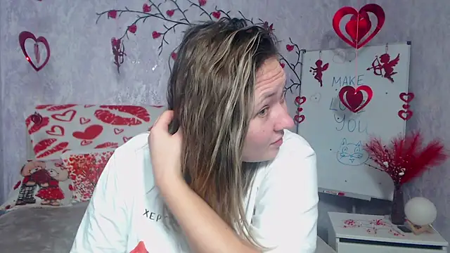 Snapshot of SallyVerda chatting on February 13, 6:26 pm SallyVerda online show from February 13, 6:26 pm