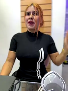 Amber Martins  online show from November 20, 10:53 pm