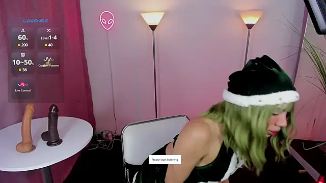 Snapshot of Dayanna_tecca chatting on December 9, 10:30 pm Dayanna tecca online show from December 9, 10:30 pm