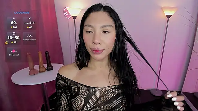 Snapshot of Dayanna_tecca chatting on February 18, 10:25 pm Dayanna tecca online show from February 18, 10:25 pm