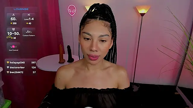Snapshot of Dayanna_tecca chatting on March 15, 1:30 am Dayanna tecca online show from March 15, 1:30 am