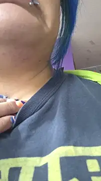 lucky-leah online show from February 8, 3:21 am