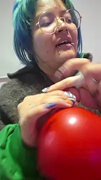 lucky-leah online show from February 14, 3:36 am