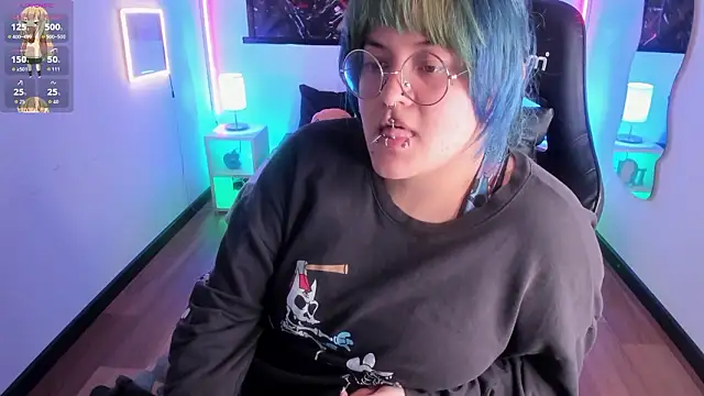 lucky-leah online show from February 24, 3:48 am