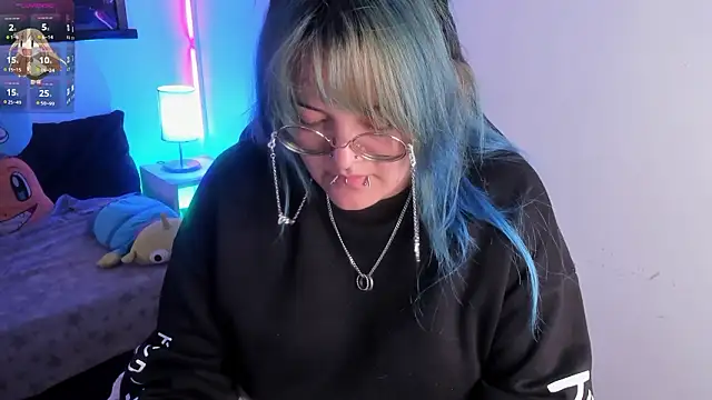 lucky-leah online show from March 29, 3:50 am