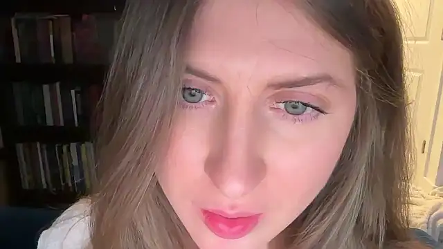 YUMIandbigWOLF online show from February 28, 6:43 am