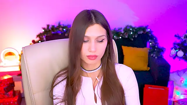 Snapshot of MollyPerry chatting on December 12, 10:20 pm MollyPerry online show from December 12, 10:20 pm