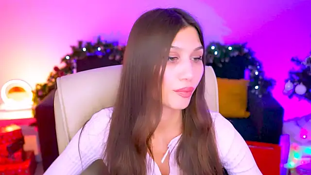 Snapshot of MollyPerry chatting on December 13, 1:26 am MollyPerry online show from December 13, 1:26 am