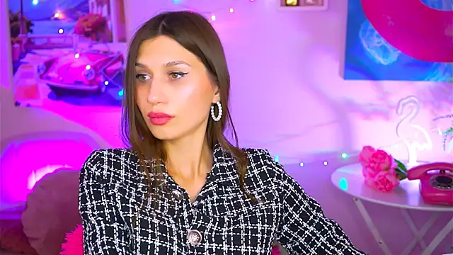 Snapshot of MollyPerry chatting on December 18, 1:26 am MollyPerry online show from December 18, 1:26 am