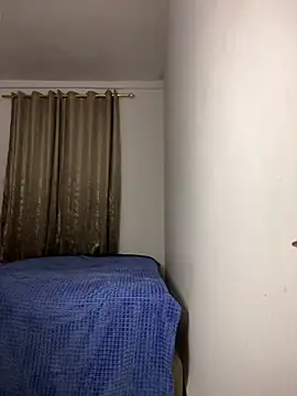 Snapshot of aya12aya chatting on February 4, 11:20 pm aya12aya online show from February 4, 11:20 pm