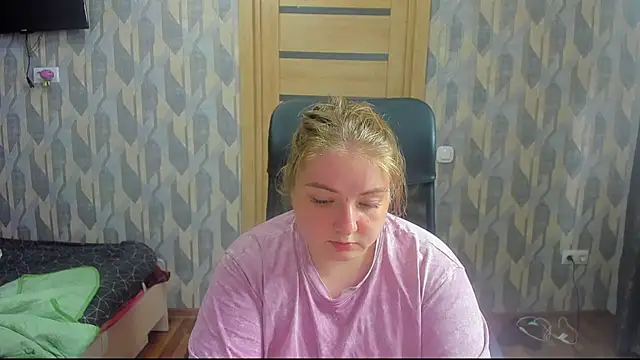 valery1610 online show from July 12, 5:59 pm