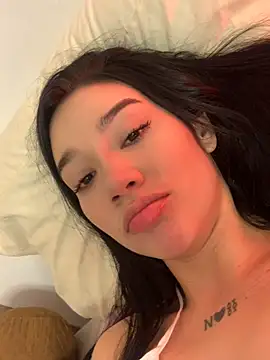 Snapshot of Ambar_R0SSE chatting on February 17, 2:53 am Ambar R0SSE online show from February 17, 2:53 am