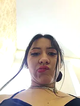 LuciaTomson online show from November 17, 1:50 pm