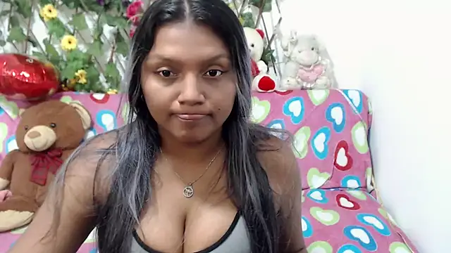 Snapshot of sexysusan4you chatting on December 12, 11:25 pm sexysusan4you online show from December 12, 11:25 pm