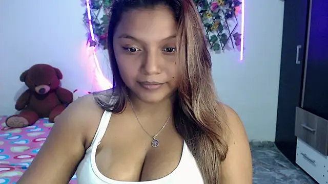 Snapshot of sexysusan4you chatting on October 16, 6:42 pm sexysusan4you online show from October 16, 6:42 pm