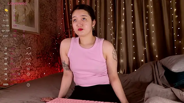 FreyaRaya online show from March 6, 3:14 am