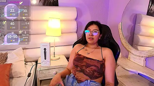 Snapshot of milan_sweet chatting on June 5, 9:09 pm milan sweet online show from June 5, 9:09 pm