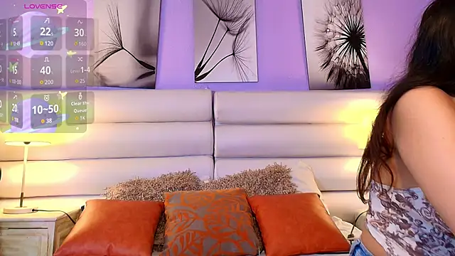 Snapshot of milan_sweet chatting on June 25, 8:35 pm milan sweet online show from June 25, 8:35 pm