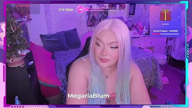 Snapshot of MegariaB chatting on December 12, 3:43 am MegariaB online show from December 12, 3:43 am