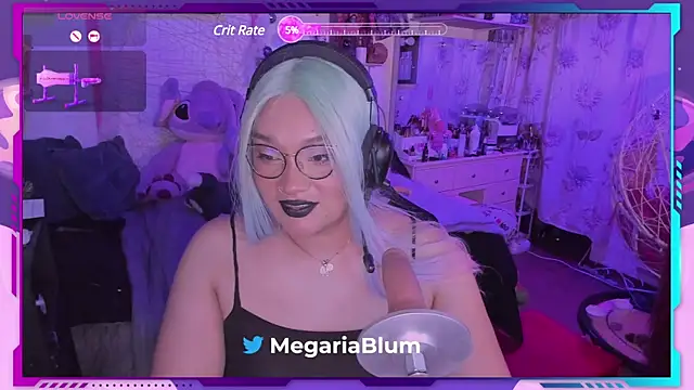 Snapshot of MegariaB chatting on December 17, 4:12 am MegariaB online show from December 17, 4:12 am