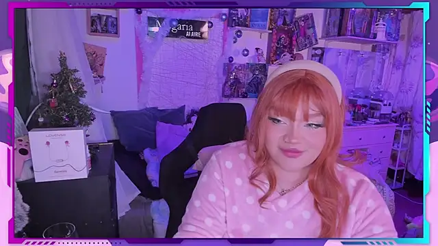 Snapshot of MegariaB chatting on December 25, 3:50 am MegariaB online show from December 25, 3:50 am